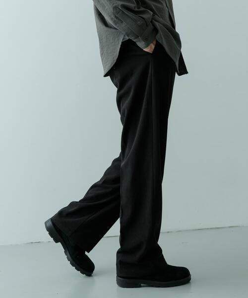ITEMS URBANRESEARCH（アイテムズ アーバンリサーチ）の「コーデュロイ ストレートパンツ（その他パンツ・メンズ・ブラック/ブラウン・MEDIUM/LARGE）」の16枚目の写真