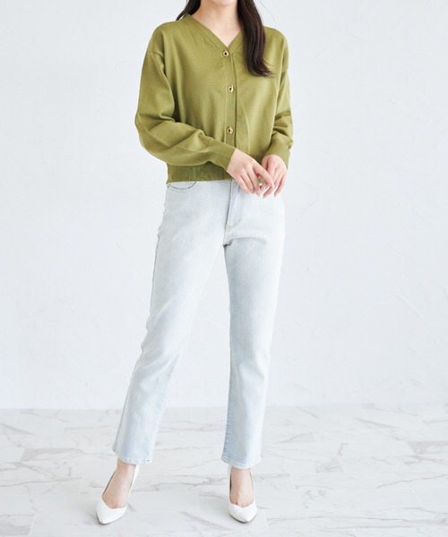 tocco closet(トッコ クローゼット)の「ハトメバー釦ドロップショルダーニットカーディガン(カーディガン/ボレロ・レディース・オフホワイト/ピンク/グリーン・M)」の8枚目の写真