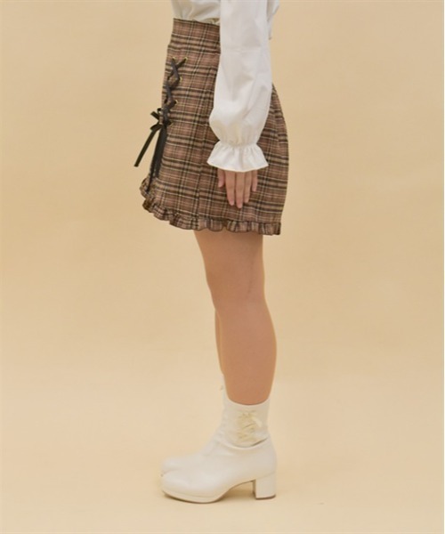 axes femme POETIQUE（アクシーズファムポエティック）の「レースアップショートパンツ（その他パンツ・レディース・ブラウン/グレー/ブラック・MEDIUM）」の5枚目の写真