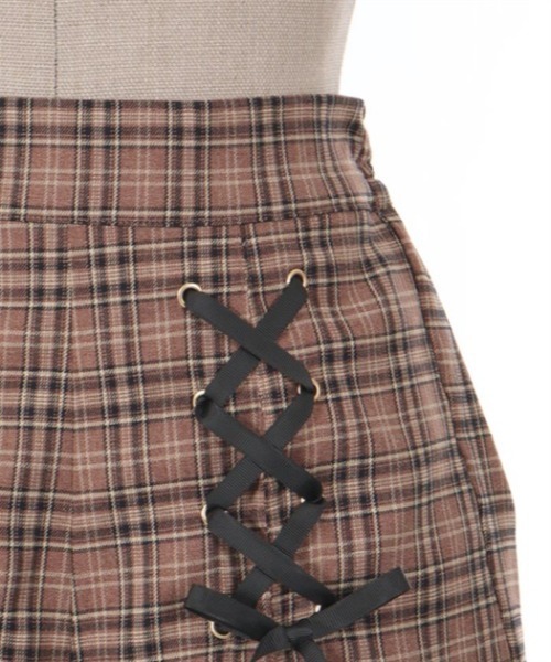 axes femme POETIQUE（アクシーズファムポエティック）の「レースアップショートパンツ（その他パンツ・レディース・ブラウン/グレー/ブラック・MEDIUM）」の10枚目の写真