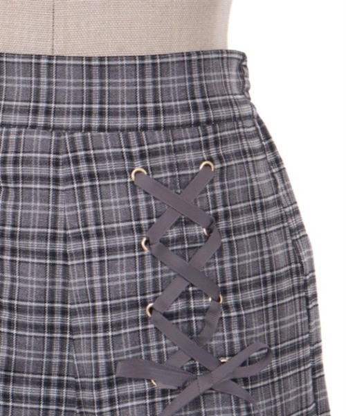 axes femme POETIQUE（アクシーズファムポエティック）の「レースアップショートパンツ（その他パンツ・レディース・ブラウン/グレー/ブラック・MEDIUM）」の19枚目の写真