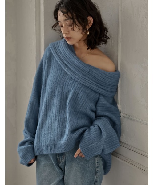 Re:EDIT（リエディ）の「2WAYオフタートルワンショルルーズ起毛ニットトップス（ニット/セーター・レディース・ブラウン/ブラック/アイボリー/グレイッシュベージュ/グレー/ブルー・MEDIUM/LARGE）」の6枚目の写真