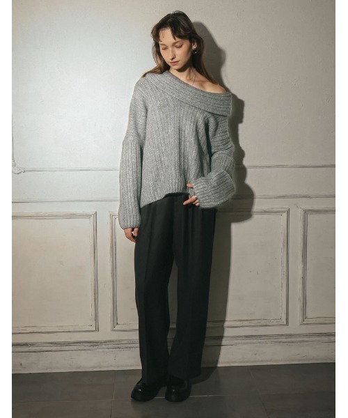 Re:EDIT（リエディ）の「2WAYオフタートルワンショルルーズ起毛ニットトップス（ニット/セーター・レディース・ブラウン/ブラック/アイボリー/グレイッシュベージュ/グレー/ブルー・MEDIUM/LARGE）」の13枚目の写真