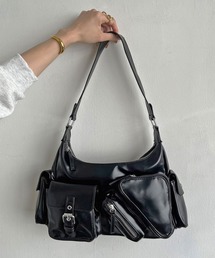 ランダムシェイプポケットショルダーバッグ