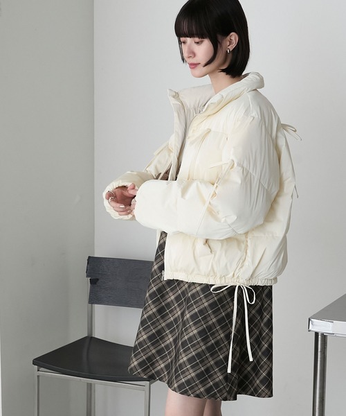 forksy.（フォルクシー）の「【forksy.】リボンナイロン中綿ジャケット（ダウンジャケット/コート・レディース・アイボリー/ブラック/ピンク・FREE）」の4枚目の写真