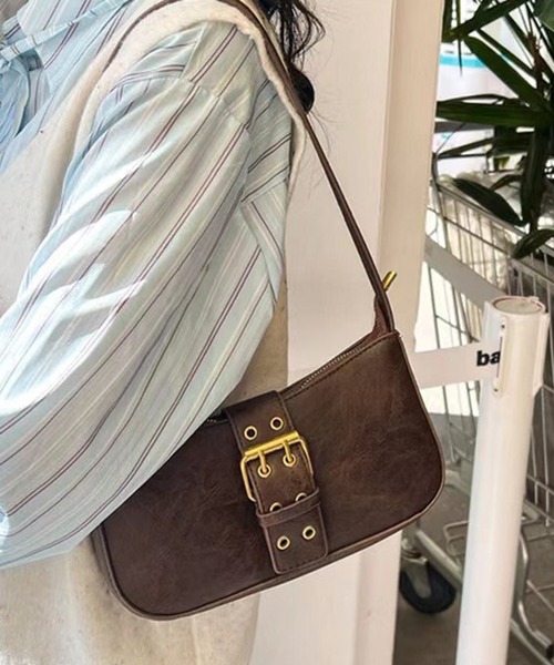 CALIFORNIA OUTFITTERS(カリフォルニア アウトフィッターズ)の「3-9D5 バックル ベルト ハンドバッグ(ハンドバッグ・レディース・ブラック/ブラウン・ONESIZE)」の2枚目の写真