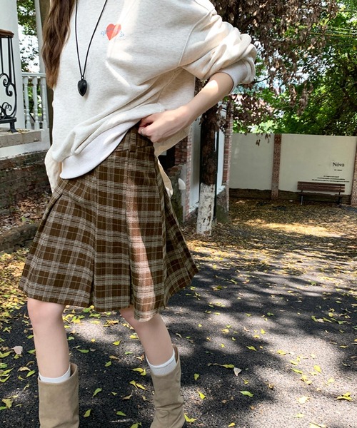 HALEY PESCA(ヘーリーペスカ)の「HALEY PESCA/ギークチェック ミディアムプリーツスカート(スカート・レディース・ブラック/ブラウン/ブルー・SMALL/MEDIUM)」の3枚目の写真