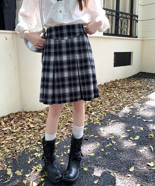 HALEY PESCA(ヘーリーペスカ)の「HALEY PESCA/ギークチェック ミディアムプリーツスカート(スカート・レディース・ブラック/ブラウン/ブルー・SMALL/MEDIUM)」の5枚目の写真