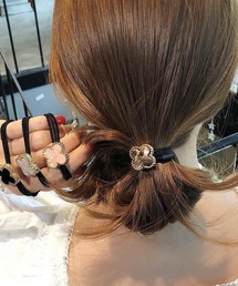 TONE SELECT GOODS | pur chouchou/マーブル フラワー ヘアゴム P4359(ヘアゴム)