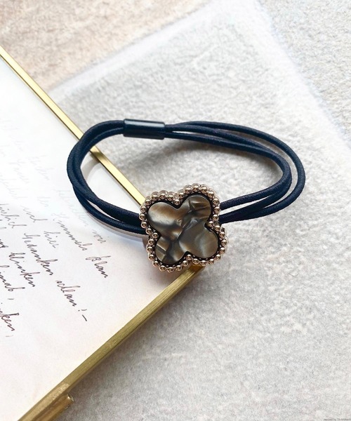 TONE SELECT GOODS(トーンセレクトグッズ)の「pur chouchou/マーブル フラワー ヘアゴム P4359(ヘアゴム・レディース・ホワイト/ブラウン/グリーン/ピンク/ブラック・FREE)」の7枚目の写真