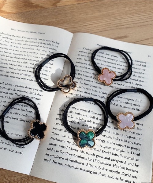 TONE SELECT GOODS(トーンセレクトグッズ)の「pur chouchou/マーブル フラワー ヘアゴム P4359(ヘアゴム・レディース・ホワイト/ブラウン/グリーン/ピンク/ブラック・FREE)」の10枚目の写真