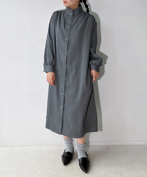 AS KNOW AS plus（アズノゥアズプラス）の「◇スタンドカラー羽織りワンピ―ス（シャツワンピース・レディース・ブラック/ネイビー系/杢グレー/グリーン・FREE）」の3枚目の写真