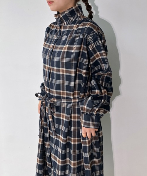 AS KNOW AS plus（アズノゥアズプラス）の「◇スタンドカラー羽織りワンピ―ス（シャツワンピース・レディース・ブラック/ネイビー系/杢グレー/グリーン・FREE）」の9枚目の写真