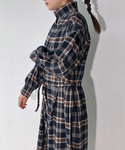 AS KNOW AS plus（アズノゥアズプラス）の「◇スタンドカラー羽織りワンピ―ス（シャツワンピース・レディース・ブラック/ネイビー系/杢グレー/グリーン・FREE）」の10枚目の写真