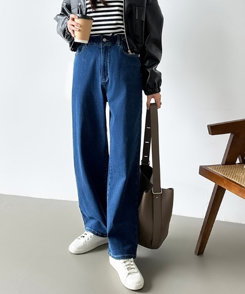 COCOMOMO（ココモモ）の「【楽 革 命】ストレッチ抜群！ 楽革命デニムパンツ ウエスト調整ボタンつき デニムパンツ ストレート ハイウエスト デニム ワイドパンツ ワイドデニムパンツ（デニムパンツ・レディース・ブラック/ホワイト系/ブルー/ホワイト/ダークブルー/ブルー系/ブルー系その他/ブラック系/ブルー系その他2/ライトブルー/ダークグレー/グレー系その他/ブルー系その他3/ケミカルウォッシュ/グレー系/グレー/ブラウン系/ライトブラウン/モカ/ブラウン系その他・S/M/L/XL）」の20枚目の写真