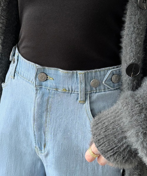 COCOMOMO（ココモモ）の「【楽 革 命】ストレッチ抜群！ 楽革命デニムパンツ ウエスト調整ボタンつき デニムパンツ ストレート ハイウエスト デニム ワイドパンツ ワイドデニムパンツ（デニムパンツ・レディース・ブラック/ホワイト系/ブルー/ホワイト/ダークブルー/ブルー系/ブルー系その他/ブラック系/ブルー系その他2/ライトブルー/ダークグレー/グレー系その他/ブルー系その他3/ケミカルウォッシュ/グレー系/グレー/ブラウン系/ライトブラウン/モカ/ブラウン系その他・S/M/L/XL）」の18枚目の写真