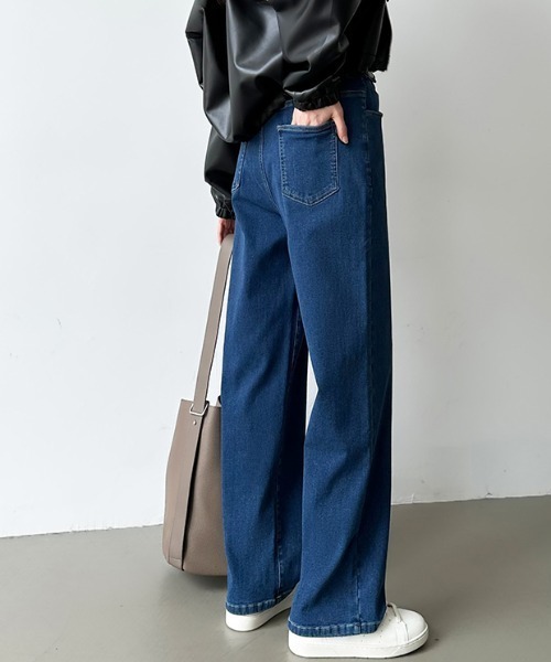 COCOMOMO（ココモモ）の「【楽 革 命】ストレッチ抜群！ 楽革命デニムパンツ ウエスト調整ボタンつき デニムパンツ ストレート ハイウエスト デニム ワイドパンツ ワイドデニムパンツ（デニムパンツ・レディース・ブラック/ホワイト系/ブルー/ホワイト/ダークブルー/ブルー系/ブルー系その他/ブラック系/ブルー系その他2/ライトブルー/ダークグレー/グレー系その他/ブルー系その他3/ケミカルウォッシュ/グレー系/グレー/ブラウン系/ライトブラウン/モカ/ブラウン系その他・S/M/L/XL）」の21枚目の写真