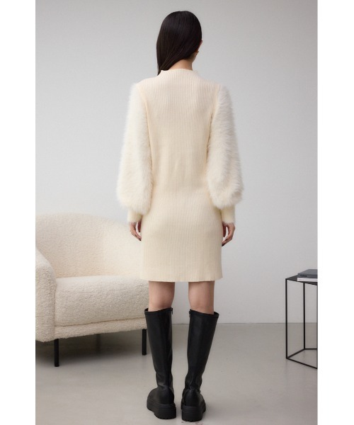 AZUL by moussy（アズールバイマウジー）の「シャギースリーブミニニットワンピース（ワンピース・レディース・ブラック/ライトグレー/オフホワイト・FREE）」の9枚目の写真