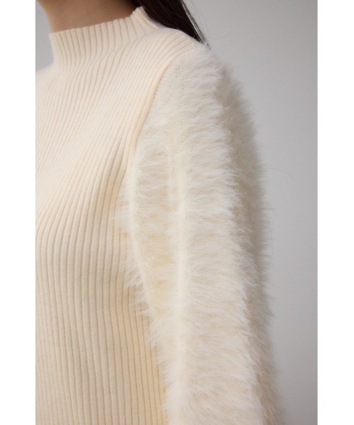 AZUL by moussy（アズールバイマウジー）の「シャギースリーブミニニットワンピース（ワンピース・レディース・ブラック/ライトグレー/オフホワイト・FREE）」の11枚目の写真