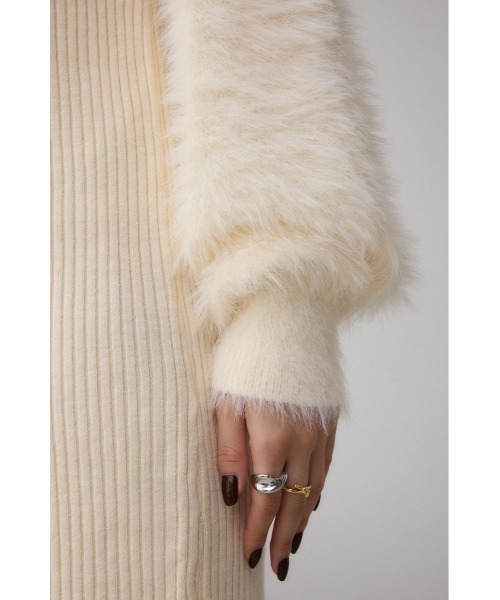 AZUL by moussy（アズールバイマウジー）の「シャギースリーブミニニットワンピース（ワンピース・レディース・ブラック/ライトグレー/オフホワイト・FREE）」の13枚目の写真