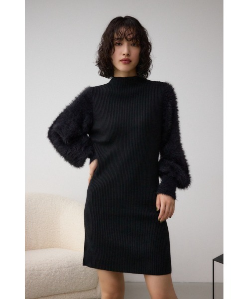 AZUL by moussy（アズールバイマウジー）の「シャギースリーブミニニットワンピース（ワンピース・レディース・ブラック/ライトグレー/オフホワイト・FREE）」の16枚目の写真