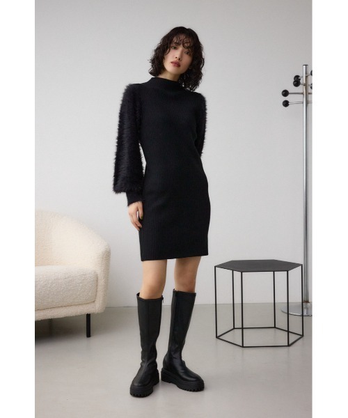 AZUL by moussy（アズールバイマウジー）の「シャギースリーブミニニットワンピース（ワンピース・レディース・ブラック/ライトグレー/オフホワイト・FREE）」の17枚目の写真