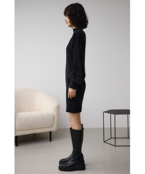 AZUL by moussy（アズールバイマウジー）の「シャギースリーブミニニットワンピース（ワンピース・レディース・ブラック/ライトグレー/オフホワイト・FREE）」の19枚目の写真