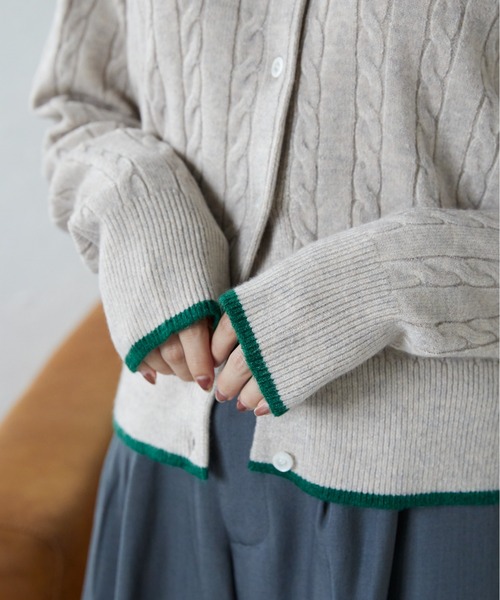 U.S. POLO ASSN.（ユーエスポロアッスン）の「ap retro別注【U.S. POLO ASSN./ユーエスポロアッスン】ケーブルニットカーディガン（カーディガン/ボレロ・レディース・グレイッシュベージュ/ネイビー/ブルー/グレー/ブラウン/ブルー系その他/レッド・L/M）」の13枚目の写真