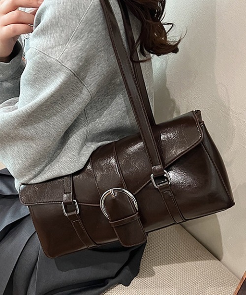 Vipoa(ヴィポア)の「ベルトバッグルショルダーバッグ(ショルダーバッグ・レディース・ブラウン/キャメル/ワインレッド/ブラック・FREE)」の3枚目の写真