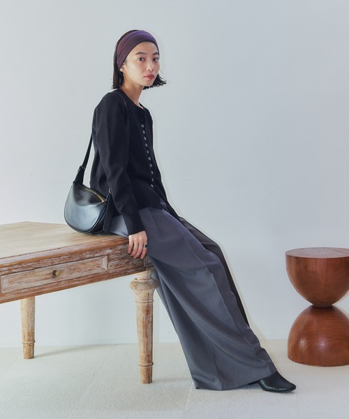 LIENCOEUR(リアンクール)の「メニーボタンスリットカーデ(カーディガン/ボレロ・レディース・ブラック/レッド/アイボリー・FREE)」の8枚目の写真