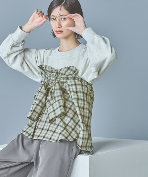 LAKOLE（ラコレ）の「フロッキーロゴスウェット / 291068（スウェット・レディース・ネイビー/オートミール/チャコール・MEDIUM/SMALL）」の10枚目の写真