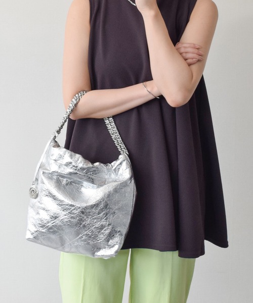 marco masi（マルコマージ）の「【MARCO MASI】チェーンハンドルキルティングバッグ(Q56316)（トートバッグ・レディース・シルバー/ホワイト・ALL）」の2枚目の写真