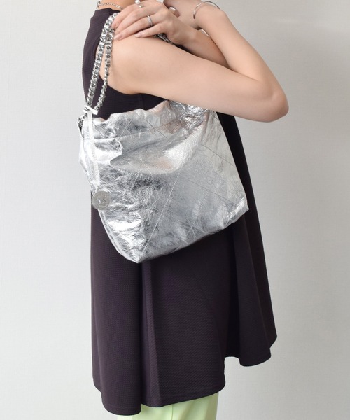 marco masi（マルコマージ）の「【MARCO MASI】チェーンハンドルキルティングバッグ(Q56316)（トートバッグ・レディース・シルバー/ホワイト・ALL）」の7枚目の写真