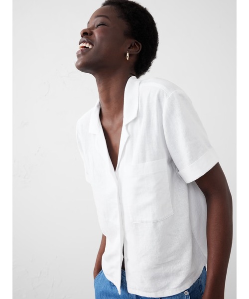 BANANA REPUBLIC FACTORY STORE（バナナリパブリック ファクトリーストア）の「BANANA REPUBLIC FACTORY STORE　　リネンブレンド半袖シャツ（シャツ/ブラウス・レディース・ホワイト/ベージュ/オレンジ/イエロー/グリーン/ホワイト系その他/ベージュ系その他/グリーン系その他/ホワイト系その他2・M/S/XS/L）」の2枚目の写真