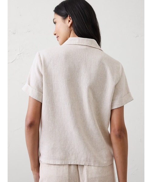 BANANA REPUBLIC FACTORY STORE（バナナリパブリック ファクトリーストア）の「BANANA REPUBLIC FACTORY STORE　　リネンブレンド半袖シャツ（シャツ/ブラウス・レディース・ホワイト/ベージュ/オレンジ/イエロー/グリーン/ホワイト系その他/ベージュ系その他/グリーン系その他/ホワイト系その他2・M/S/XS/L）」の20枚目の写真