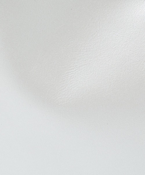 collex(コレックス)の「【WEB限定】【BEAURE/ヴュレ】カウレザー トライアングル トートバッグ(トートバッグ・レディース・シルバー/グレイッシュベージュ/ブラック・フリー)」の12枚目の写真
