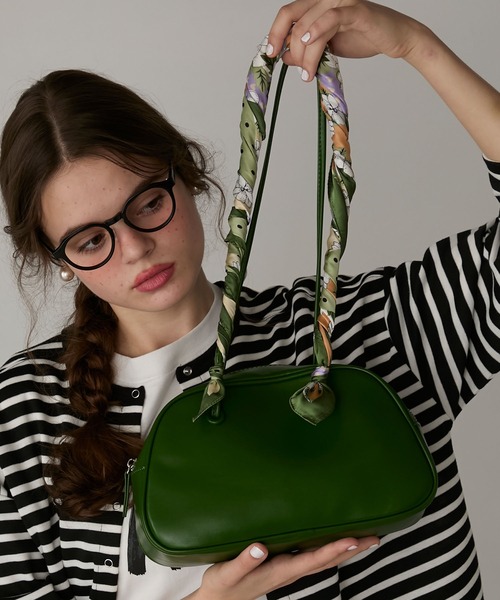 BONLECILL Marche（ボンルシールマルシェ）の「【BONLECILL Marche】《選べる22柄！》アソートマルチスカーフ 70×70（バンダナ/スカーフ・レディース・ブラック/ホワイト/ネイビー/レッド/アイボリー/ミント/ブルー/ピンク/オレンジ/イエロー/ライトブルー/ライトピンク/イエロー系その他/アイボリー系/ネイビー系/ブラック系その他/オフホワイト/レッド系/グリーン/ホワイト系その他/ブラック系その他2/サックスブルー/レッド系1・FREE）」の10枚目の写真