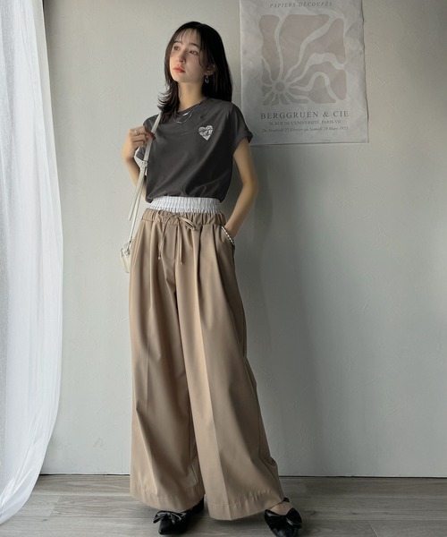 classicalelf(クラシカルエルフ)の「大人のこなれたシンプルスタイル。タックデザインハート刺繍Tシャツ(半袖)(Tシャツ/カットソー・レディース・アイボリー/オフホワイト/ピンク/チャコール・X-LARGE/LARGE/MEDIUM/SMALL)」の22枚目の写真