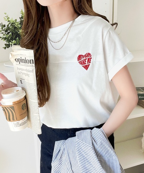 classicalelf(クラシカルエルフ)の「大人のこなれたシンプルスタイル。タックデザインハート刺繍Tシャツ(半袖)(Tシャツ/カットソー・レディース・アイボリー/オフホワイト/ピンク/チャコール・X-LARGE/LARGE/MEDIUM/SMALL)」の6枚目の写真