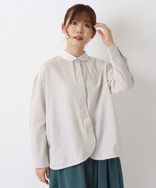 one'sterrace(ワンズテラス)の「丸襟 クレリックシャツ(シャツ/ブラウス・レディース・ライトグレー系8/ブルー系その他7/イエロー系8・02)」の2枚目の写真