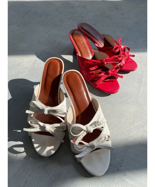 RESEXXY（リゼクシー）の「ダブルリボンピンヒールサンダル（サンダル・レディース・ホワイト/レッド・SMALL/MEDIUM/LARGE）」の3枚目の写真