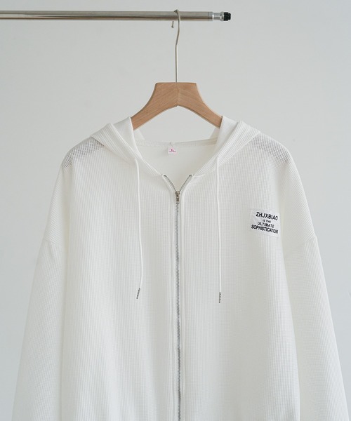 maison de LATIR(メゾンドラティール)の「UV / 冷房対策 に。秋服 の着回し力抜群!持ち運びにも便利肌離れの良い ワッフル素材 薄手 ジップスウェットパーカー(パーカー・レディース・ホワイト/グレー・XL/M/L)」の16枚目の写真
