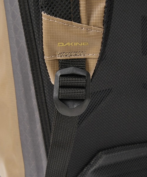 DAKINE（ダカイン）の「DAKINE メンズ CYCLONE DLX DRY BACKPACK 36L バックパック/リュック 【2025年春夏モデル】/ダカイン完全防水バックパック・リュックサック（バックパック/リュック・メンズ・グレー・FREE）」の2枚目の写真