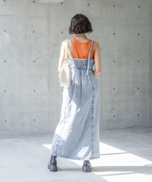 PAGEBOY(ページボーイ)の「ライトデニムキャミワンピース(ワンピース・レディース・ブラック系その他/ブルー系その他/ブラック系その他2・FREE)」の12枚目の写真