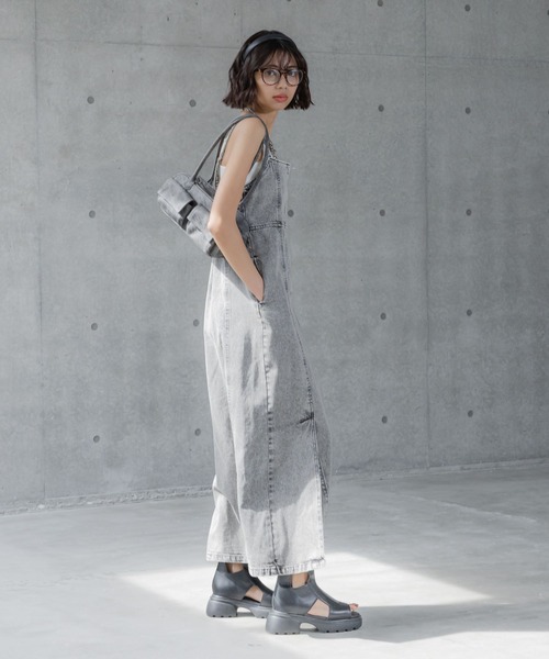 PAGEBOY(ページボーイ)の「ライトデニムキャミワンピース(ワンピース・レディース・ブラック系その他/ブルー系その他/ブラック系その他2・FREE)」の8枚目の写真