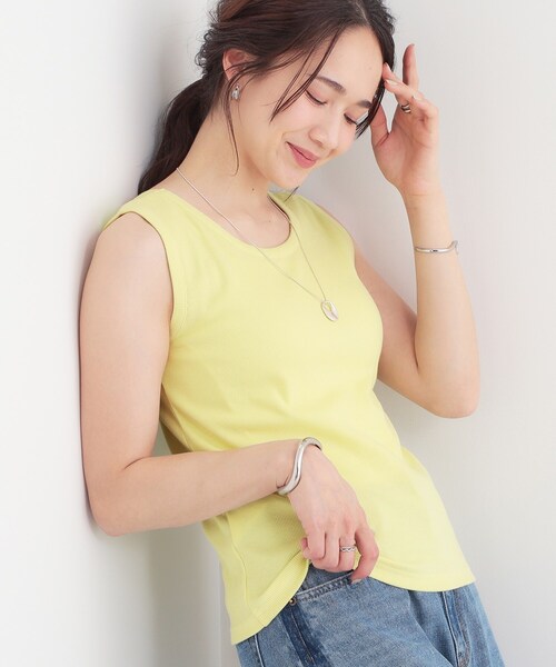 Cutie Blonde（キューティーブロンド）の「【S-LL】2WAYネック リブタンクトップ（タンクトップ・レディース・ブラウン系その他/ライトイエロー系/ブラック/ホワイト系5・04/03/02/01）」の4枚目の写真