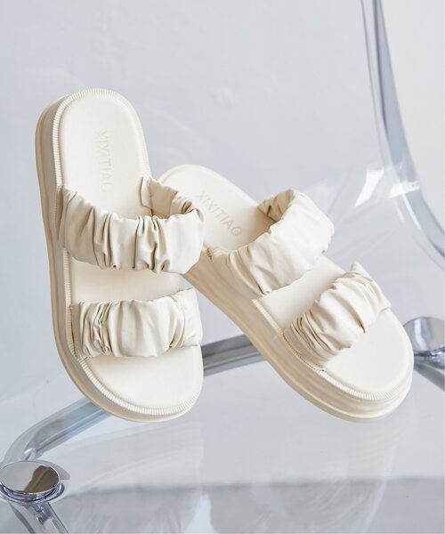 VENCEEXCHANGE（ヴァンスエクスチェンジ）の「ギャザーバンドサンダル（サンダル・レディース・ホワイト/ブラック・M/L）」の8枚目の写真