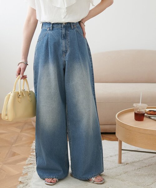DISCOAT(ディスコート)の「ライトデニムワイドパンツ(デニムパンツ・レディース・ブルー・SMALL/MEDIUM/LARGE)」の10枚目の写真