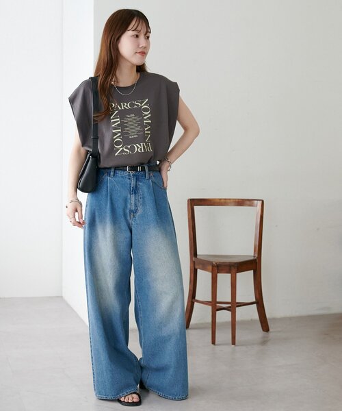 DISCOAT（ディスコート）の「ライトデニムワイドパンツ（デニム