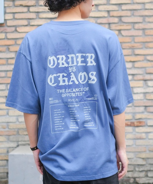 RVCA(ルーカ)の「RVCA メンズ TOUR DATES SS Tシャツ 【2025年夏モデル】/ルーカバックプリント半袖ロゴTシャツ(Tシャツ/カットソー・メンズ・ブルー系その他/ホワイト/ブラック・SMALL/MEDIUM/LARGE/X-LARGE)」の1枚目の写真